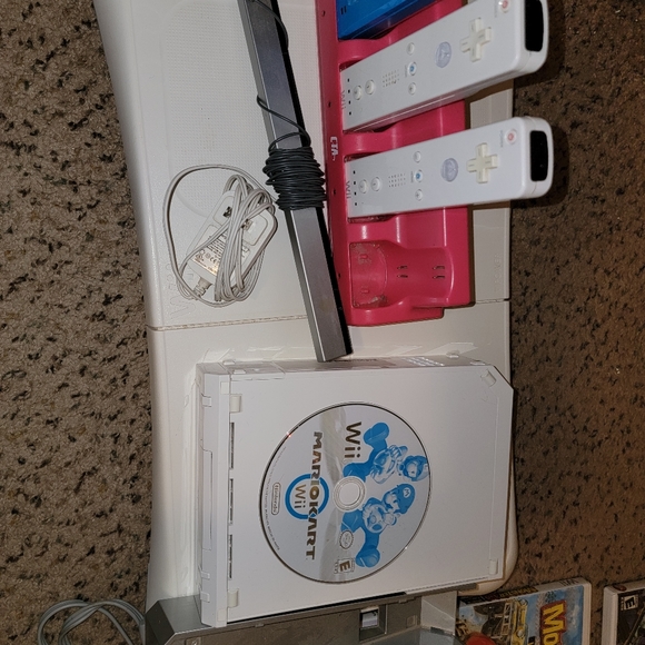 Wii - Picture 6 of 6